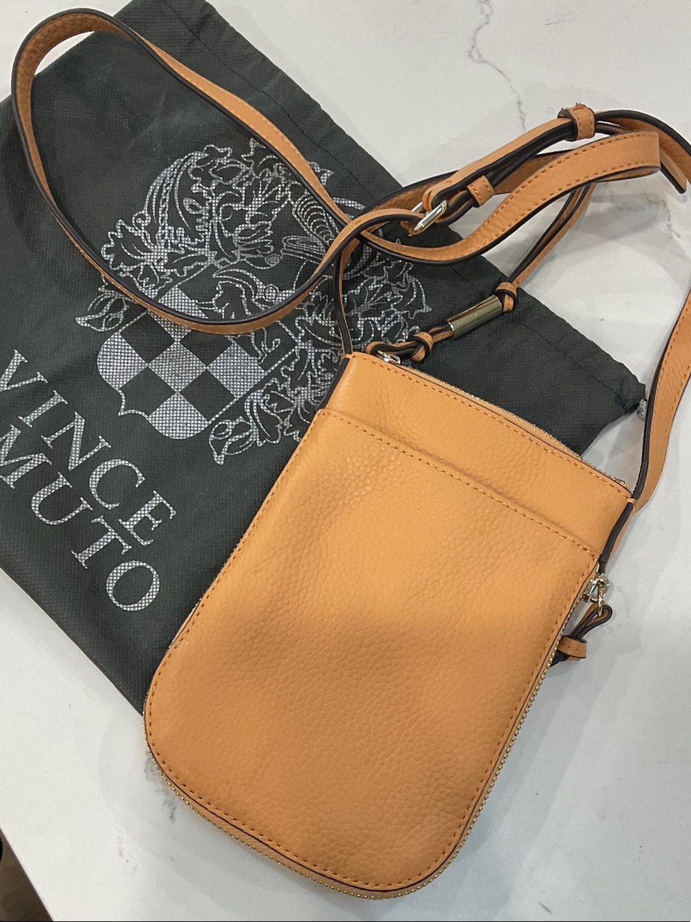 Vince Camuto Kenzy Crossbody Phone Pouch